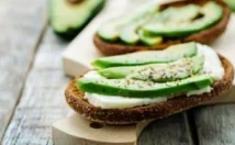 Recette Sandwich Avocat, Fromage Frais et Tomates Séchées