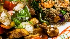 Recette : Poulet Grillé avec Riz et Légumes Sautés