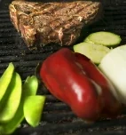 Recette : Steak Grillé avec Légumes Grillés et Salade Verte