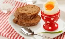 Recette : 2 Œufs à la coque et mouillettes
